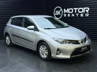 Toyota | Auris | Elektrisitet+bensin | 2013