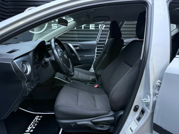 toyota-auris-elektrisitetbensin-2013-big-26