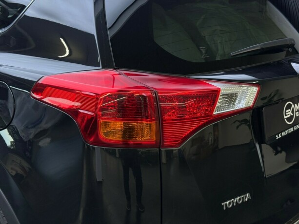 toyota-rav4-bensin-2015-big-6