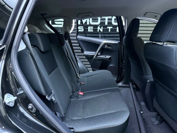 toyota-rav4-bensin-2015-big-27
