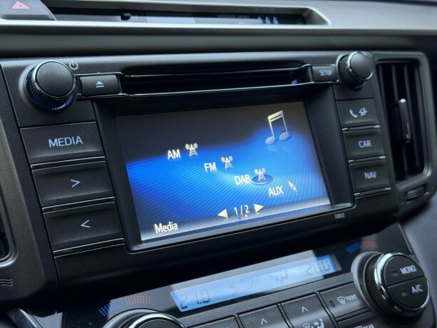 toyota-rav4-bensin-2015-big-17