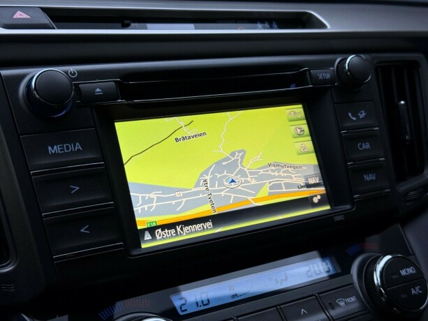 toyota-rav4-bensin-2015-big-15