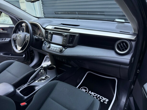 toyota-rav4-bensin-2015-big-10