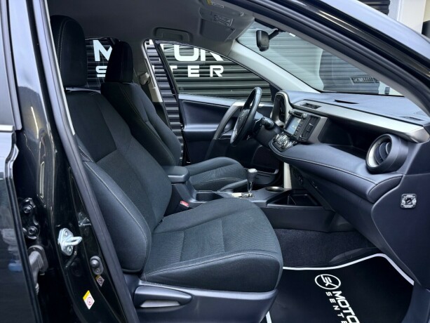toyota-rav4-bensin-2015-big-25