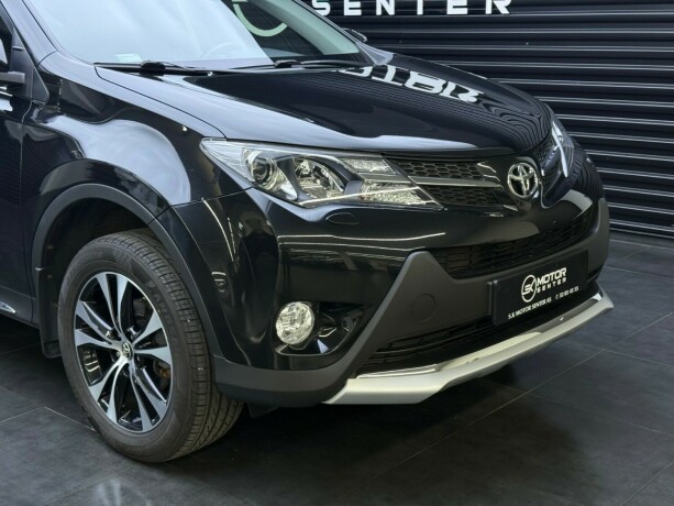 toyota-rav4-bensin-2015-big-2