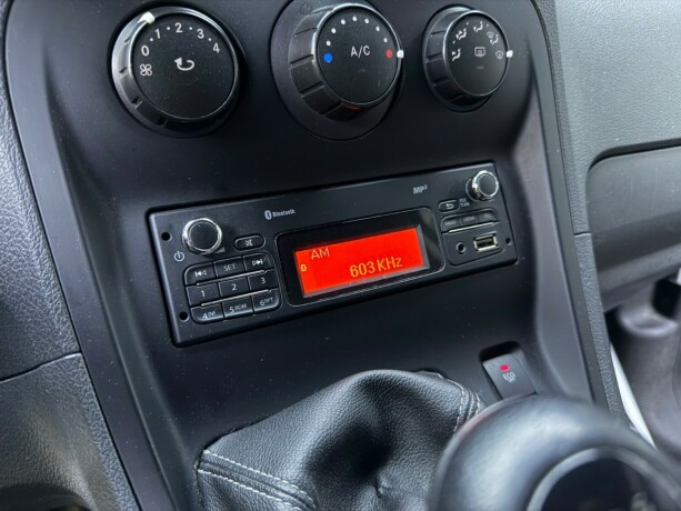 mercedes-benz-citan-diesel-2014-big-14