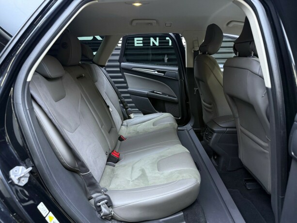 ford-mondeo-diesel-2015-big-27