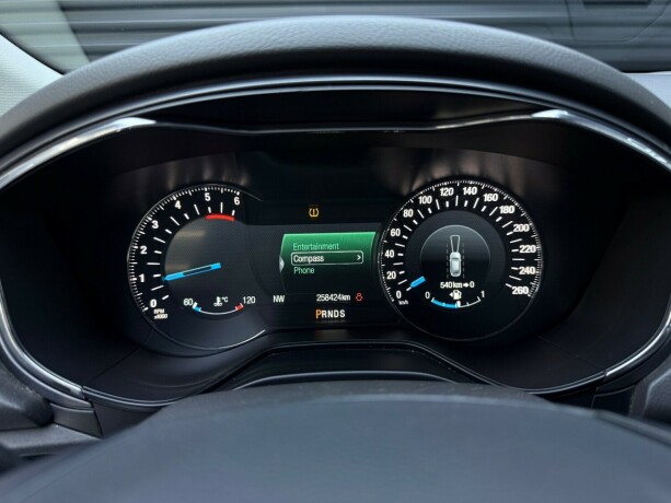 ford-mondeo-diesel-2015-big-13