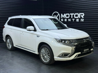 Mitsubishi | Outlander | Elektrisitet+bensin | 2019