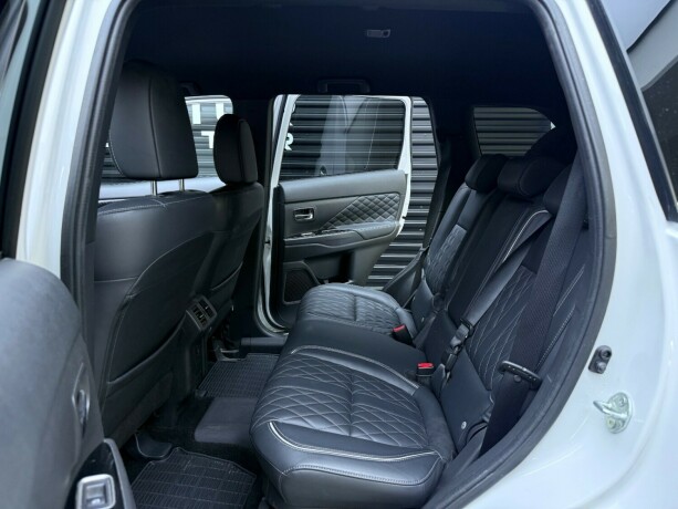 mitsubishi-outlander-elektrisitetbensin-2019-big-27