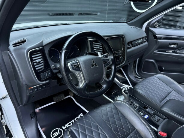 mitsubishi-outlander-elektrisitetbensin-2019-big-9