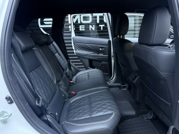 mitsubishi-outlander-elektrisitetbensin-2019-big-28