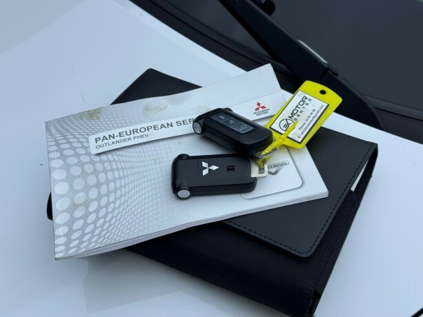 mitsubishi-outlander-elektrisitetbensin-2019-big-31