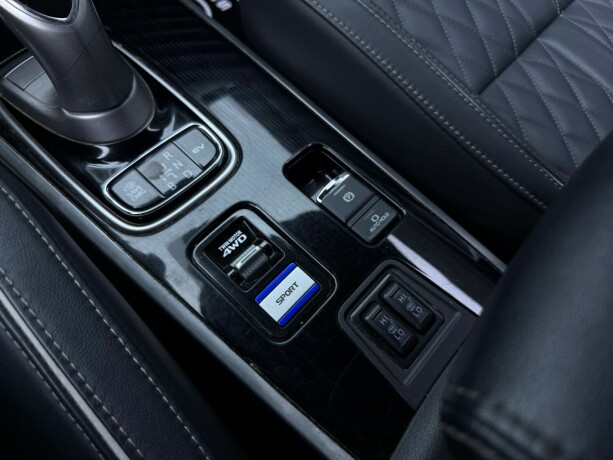 mitsubishi-outlander-elektrisitetbensin-2019-big-21
