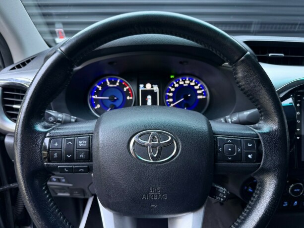toyota-hilux-diesel-2019-big-15