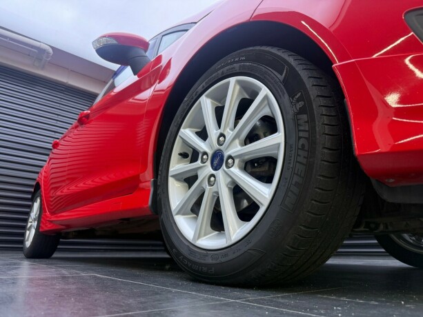 ford-fiesta-bensin-2016-big-7