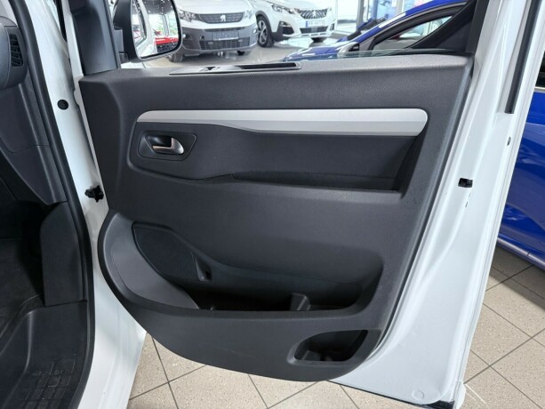 peugeot-expert-diesel-2022-big-22
