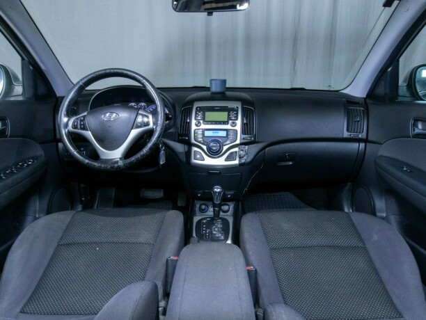 hyundai-i30-diesel-2012-big-35