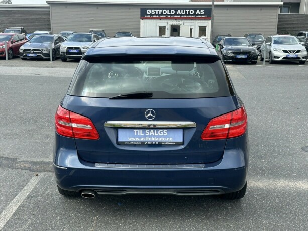 mercedes-benz-b-klasse-bensin-2012-big-4