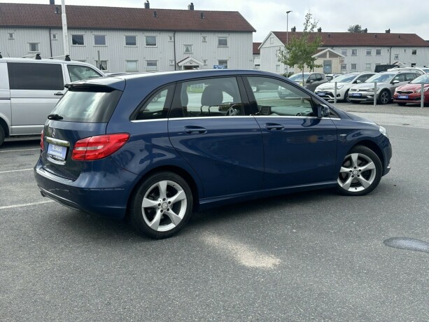 mercedes-benz-b-klasse-bensin-2012-big-3