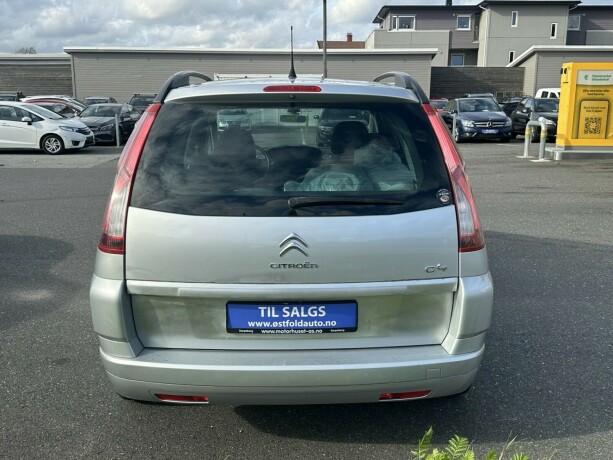 citroen-c4-picasso-diesel-2011-big-4
