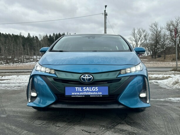 toyota-prius-elektrisitetbensin-2017-big-1