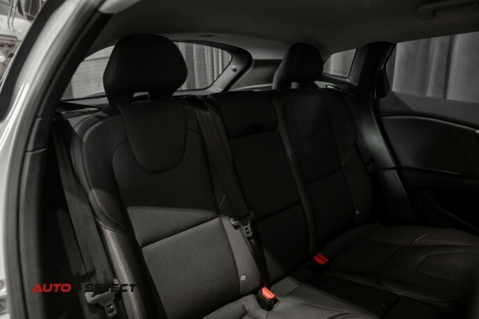 volvo-v40-cross-country-diesel-2014-big-13
