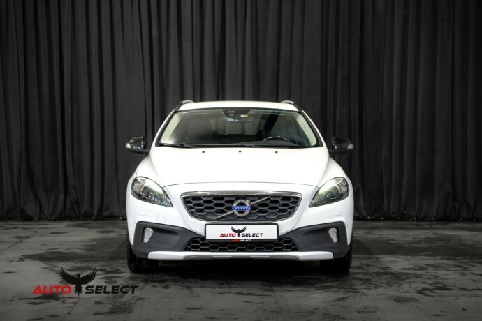 volvo-v40-cross-country-diesel-2014-big-4