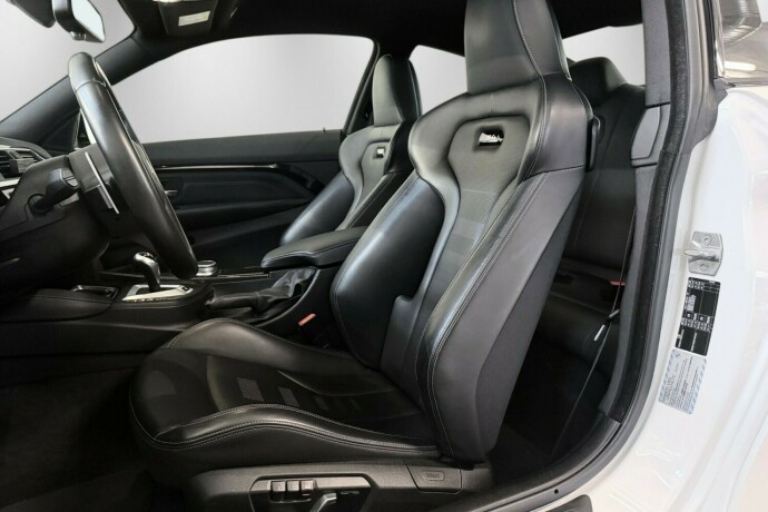 bmw-m4-bensin-2020-big-14