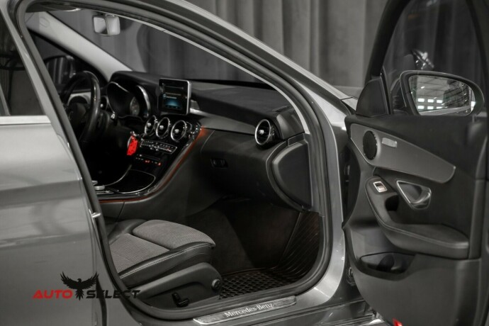 mercedes-benz-c-klasse-elektrisitetbensin-2017-big-21