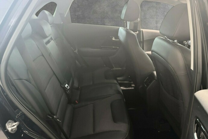 kia-niro-elektrisitetbensin-2017-big-24