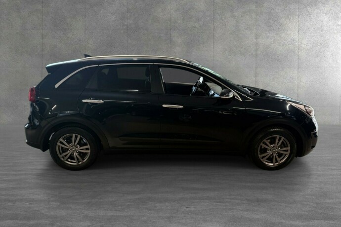 kia-niro-elektrisitetbensin-2017-big-6