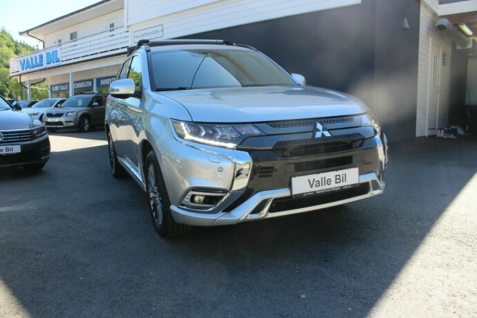 mitsubishi-outlander-elektrisitetbensin-2019-big-0