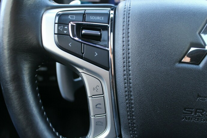 mitsubishi-outlander-elektrisitetbensin-2019-big-17