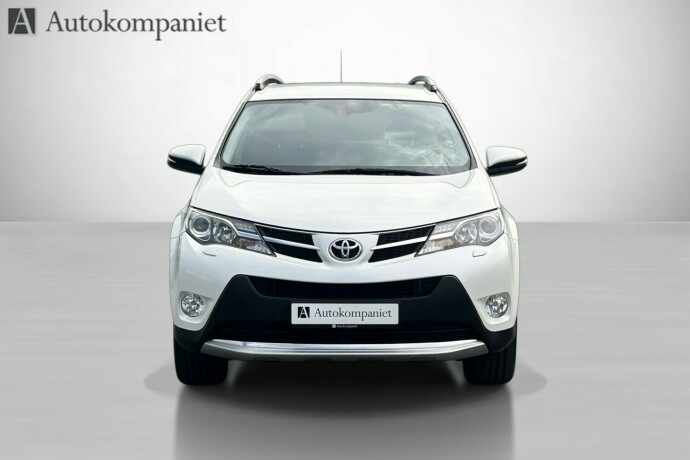 toyota-rav4-bensin-2014-big-6