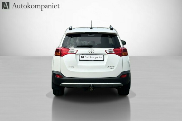 toyota-rav4-bensin-2014-big-5