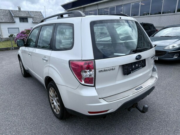 subaru-forester-diesel-2010-big-6