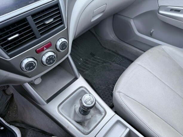 subaru-forester-diesel-2010-big-13
