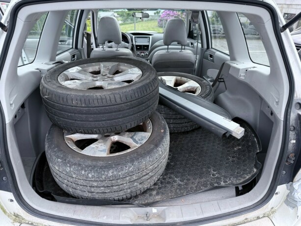 subaru-forester-diesel-2010-big-16