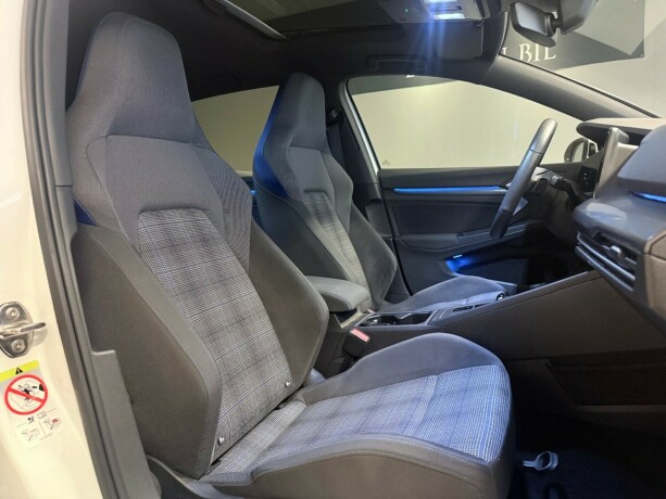 volkswagen-golf-plug-in-petrol-2021-big-13