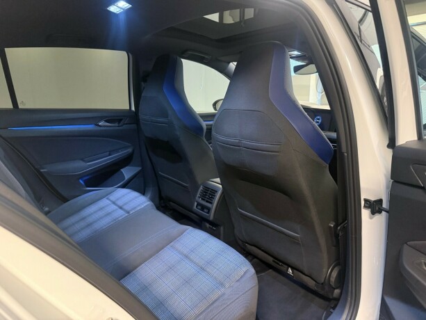 volkswagen-golf-plug-in-petrol-2021-big-17