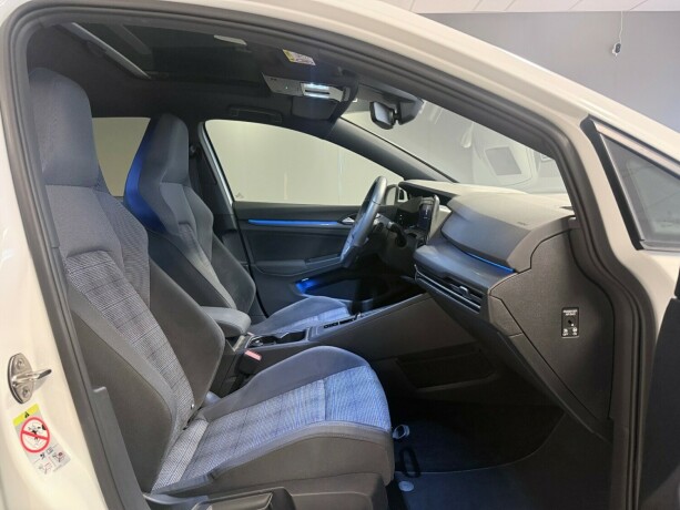 volkswagen-golf-plug-in-petrol-2021-big-12