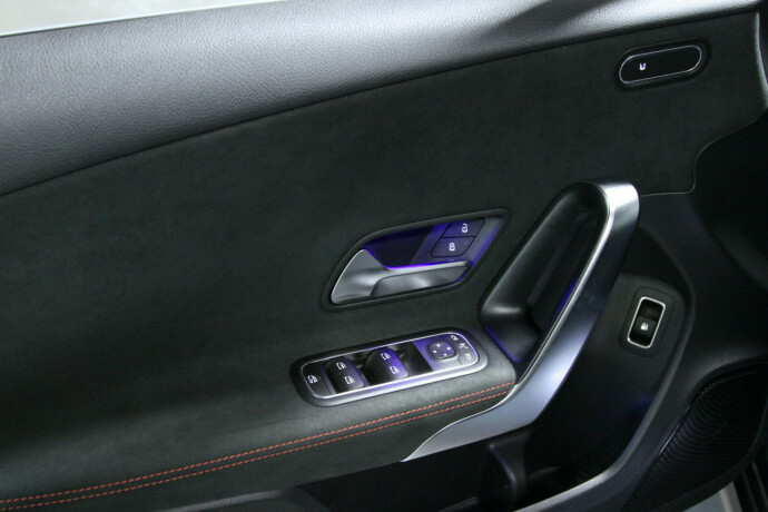 mercedes-benz-a-klasse-elektrisitetbensin-2022-big-25