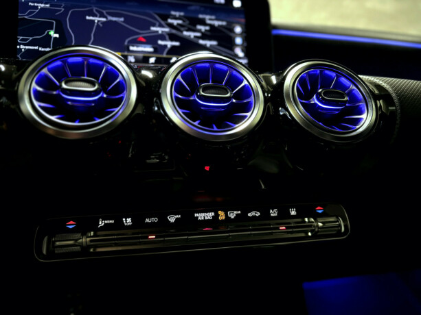 mercedes-benz-a-klasse-elektrisitetbensin-2022-big-17