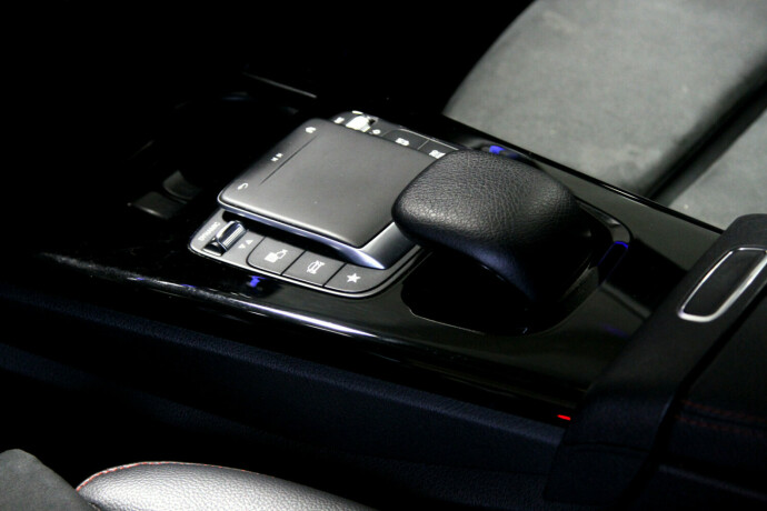mercedes-benz-a-klasse-elektrisitetbensin-2022-big-19