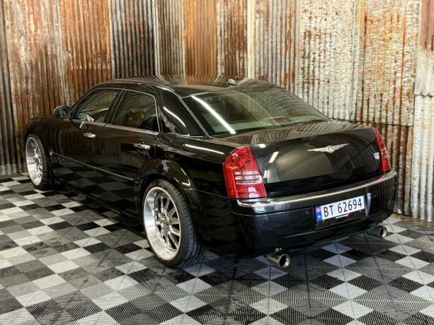 chrysler-300c-bensin-2005-big-10