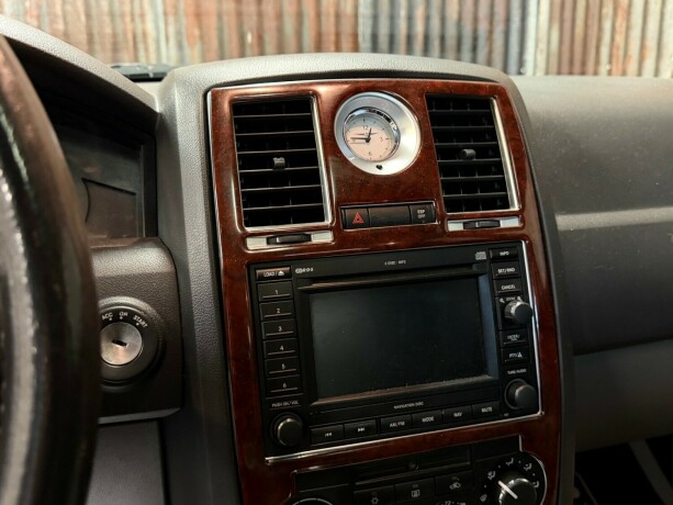 chrysler-300c-bensin-2005-big-29