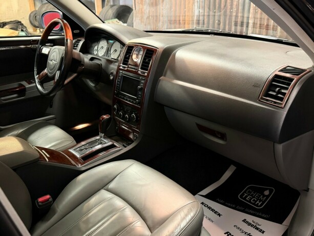 chrysler-300c-bensin-2005-big-35