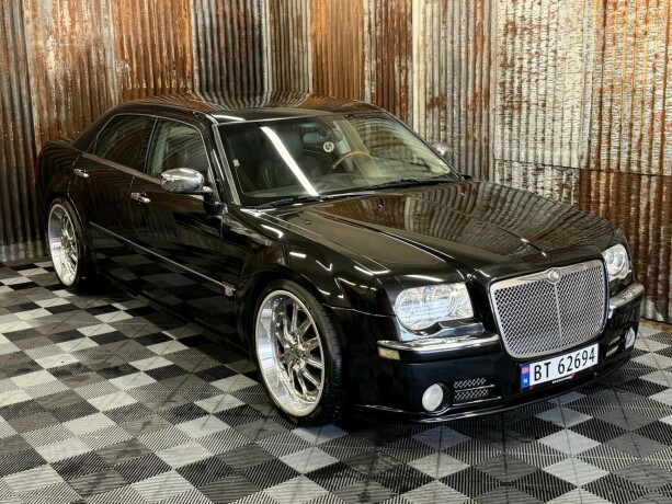 chrysler-300c-bensin-2005-big-1