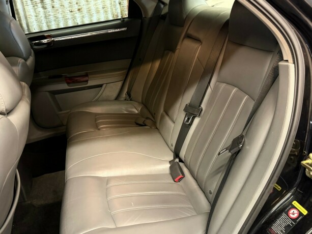 chrysler-300c-bensin-2005-big-41